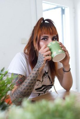 (Suicide Girls) Brighid – আমার সাথে ব্রেকফাস্ট