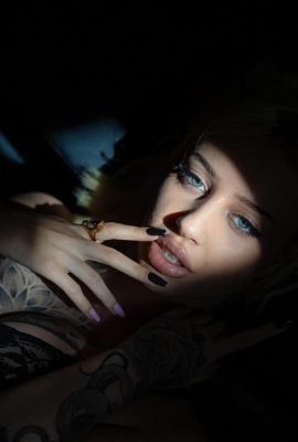 Suicide Girls) ফেব্রুয়ারী 03,2025 -ডিয়ানাকলপাক -হালকা এবং অন্ধকারের মধ্যে (49 পি)