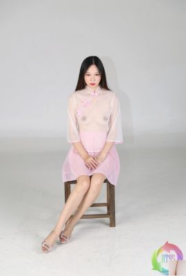 (HT95) নীল এবং সাদা চীনামাটির বাসন, এটি দেখতে ভাল লাগছে (75p)