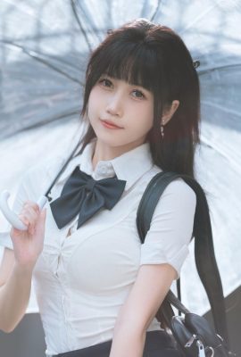 বোবা বিড়াল নয় – বাইরে মিনিস্কার্টে স্কুল মেয়ে (59 পি)