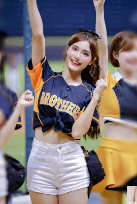 “সাশা” এর নিখুঁত অনুপাত সহ একটি উচ্চমানের শরীর রয়েছে যা ত্রুটিযুক্ত হতে পারে না (10 পি)