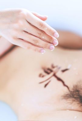 দ্য গোল্ডেন টু পুসি কিং – হস্তমৈথুনের আনন্দময় মুহূর্ত (50P)