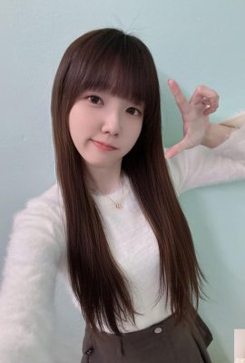 “বাই ইয়ি” এর সুন্দর ফিগার দেখা যাচ্ছে, সে ততই কমনীয় হয়ে উঠছে (10P)