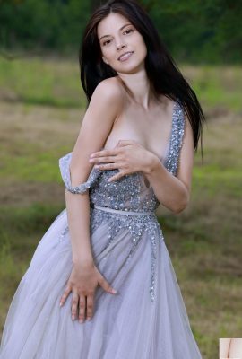 আলেকসান্দ্রিনা – উত্কৃষ্ট প্রকৃতি (120P)