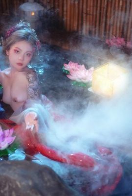 বড় স্তন ক্লাসিক সৌন্দর্য স্নান