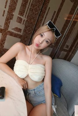 “জুয়ান জুয়ান'য়ের মিষ্টি হাসিটি খুব কমনীয় এবং অত্যন্ত প্রলোভনসঙ্কুল। তার উপর আপনার চোখ ভোজন (10P)