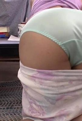 আমি আমার ছেলের জন্য যে গৃহশিক্ষককে পেয়েছি তা এতই সুন্দর ছিল যে আমার বাবা তাকে সাহায্য করতে পারলেও তার উপর ক্ষিপ্ত হতে পারেননি (19P)