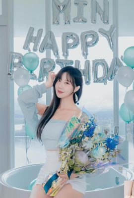 “ইউ কিংমিন” এর মিষ্টি এবং কমনীয় চোখ রয়েছে, একটি হট ফিগার যা মানুষের হৃদয়কে বিমোহিত করে (10P)