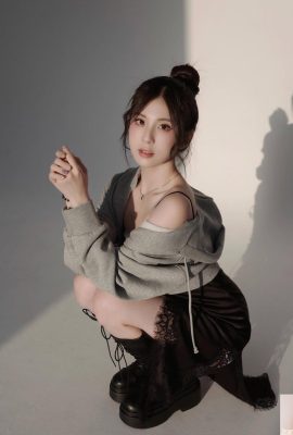 দেবী “ওয়াং রুয়িন”-এর বড় বড় জলীয় চোখ, বিদ্যুতে পূর্ণ এবং ভালবাসার অনুভূতি (10P)