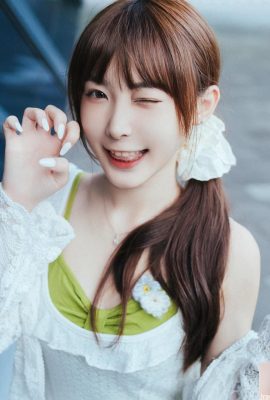 “Yi Xi” অত্যন্ত কমনীয় এবং করুণা ছাড়াই প্রলুব্ধ করে। আপনি যত বেশি প্রলোভনসঙ্কুল ফিগারের দিকে তাকাবেন, আপনি তত বেশি মুগ্ধ হবেন (10P)